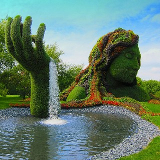 Unbelivable Picture of a Tipiary Fountain in Montreal Canada